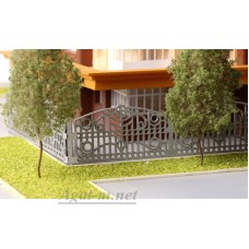 009-zp-018-МОР Ажурная парковая ограда с орнаментом. H-25mm. Общая длина 72 см. Цвет светло-серый металлик.